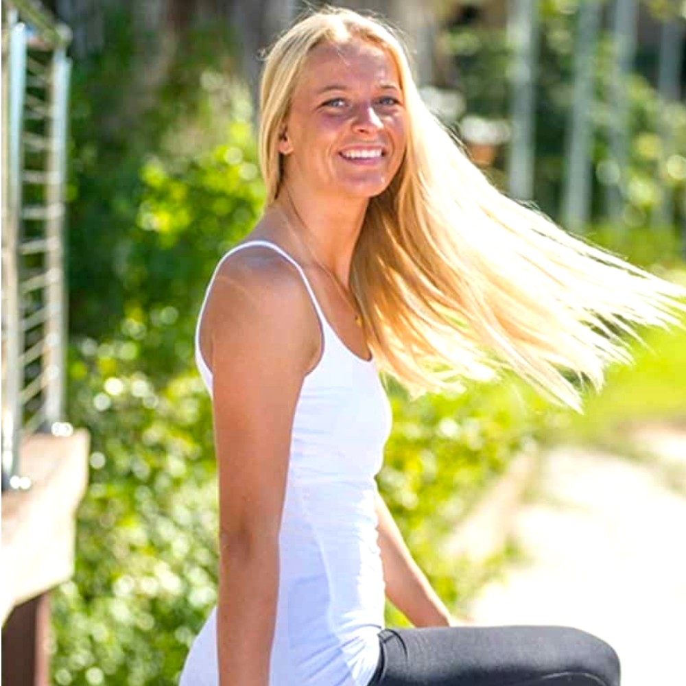 Women’s Bamboo Top With Built-In Bra